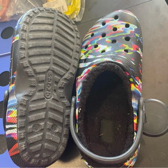 Crocs  men 4. Women. 6 - Picture 13 of 14